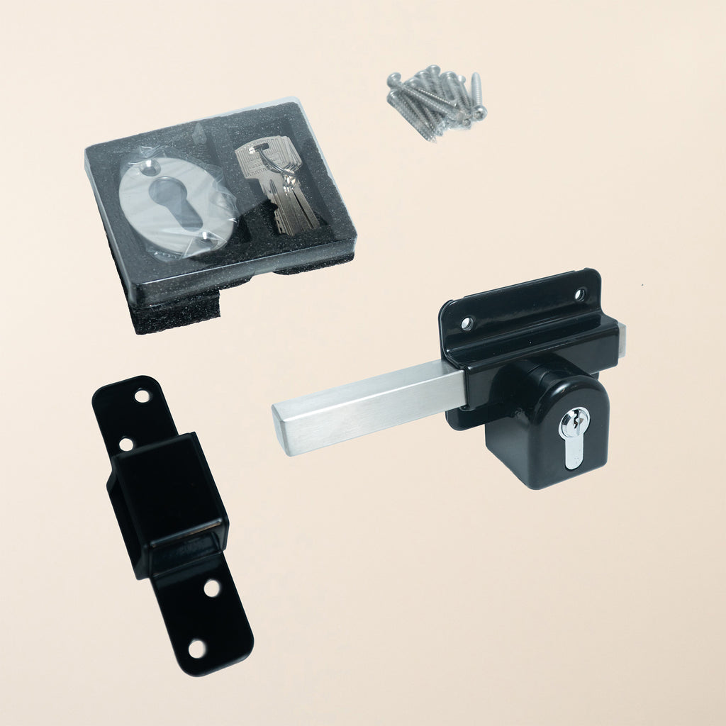 Premium Long Throw Gate Lock featuring double locking bolts and a 6-pin lock barrel, shown with stainless steel finish and the five included keys for enhanced security 