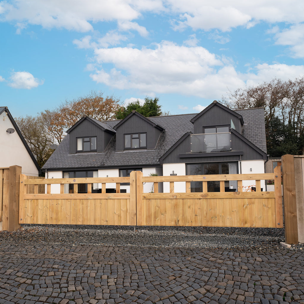 Lifestyle shot of Cottage Mortise and Tenon T&G Entrance Gate (Pair), installed at front of property 